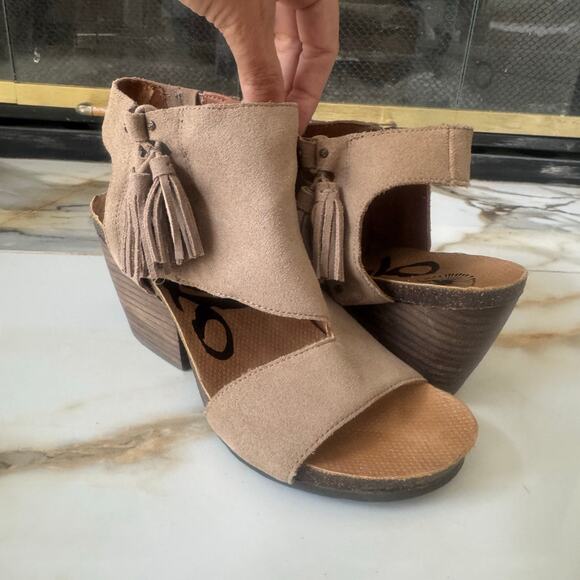 OTBT Women’s Flower Child Comfort Shoe Heeled Sandals Slingback Size 7.5 Tassels - Picture 3 of 14